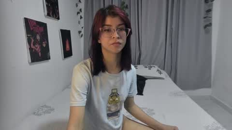 Sarah  online show from June 17, 9:36 pm