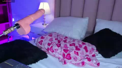 sarahtexas online show from August 13, 9:29 pm