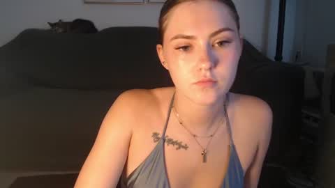 SarahxOliver online show from July 20, 10:35 pm