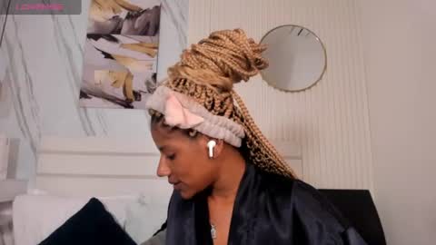 Sara Lewis online show from August 15, 11:36 am