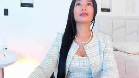 saralife69 online show from August 12, 2:19 pm