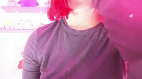sara  online show from April 20, 8:14 pm