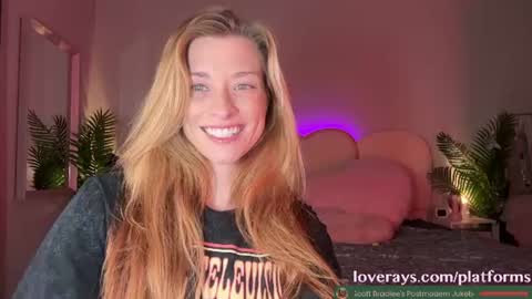 Sara Loverays online show from August 5, 1:58 am