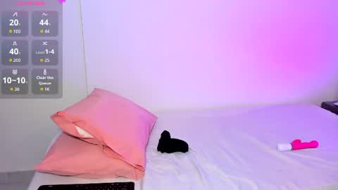  independent model online show from June 12, 2:18 am