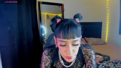 Sara  online show from April 17, 9:38 am