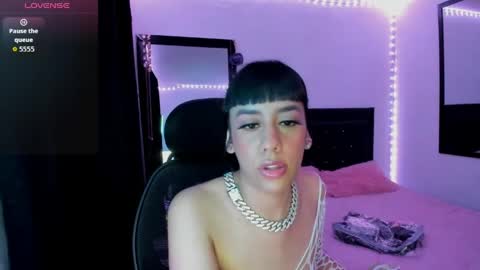 Sara  online show from May 15, 7:08 am