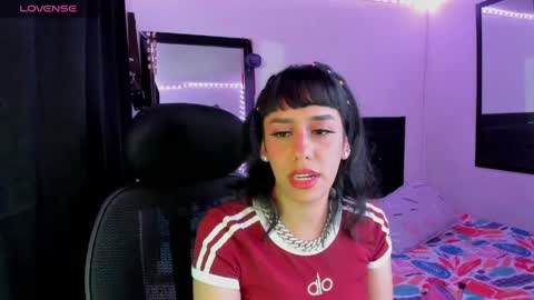 Sara  online show from May 20, 6:14 am
