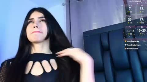 sararoy_ online show from August 5, 4:43 am