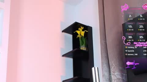 sararoy_ online show from August 8, 3:39 am