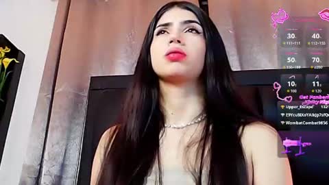 sararoy_ online show from August 15, 1:15 pm
