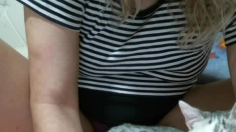 sarasexx33 online show from April 18, 11:02 am