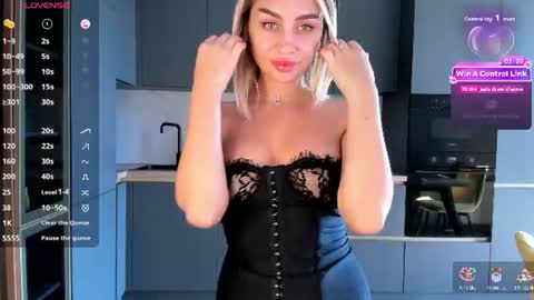 Sara online show from August 8, 6:46 am