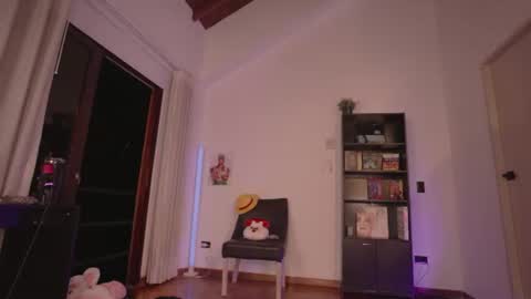 sarasstorme online show from August 10, 6:15 am