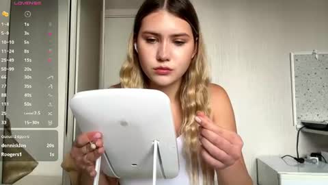 Niki online show from September 3, 1:14 pm