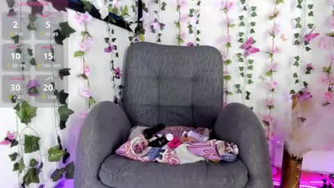 saray__jones online show from August 6, 2:10 am