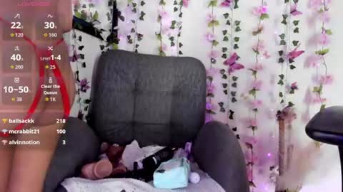 saray__jones online show from August 12, 11:07 pm