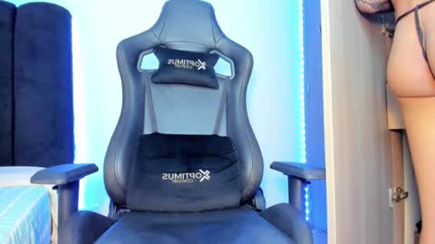 saray_navas online show from August 13, 12:19 pm