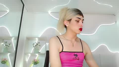 saraypiink online show from August 10, 11:39 pm
