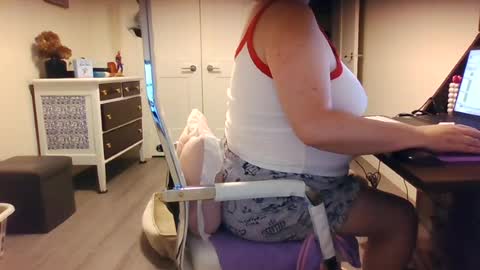 Sara online show from July 17, 1:55 pm
