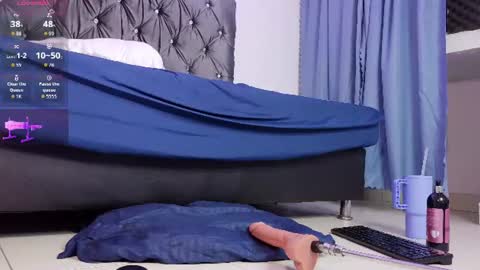 sari_ellison_ online show from August 11, 2:30 pm