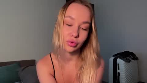 Sara online show from July 31, 12:00 pm