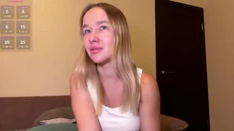 Sara online show from August 14, 7:28 pm