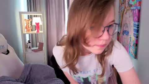 Lia online show from August 4, 2:14 pm