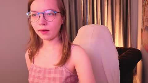 Lia online show from August 8, 5:35 pm
