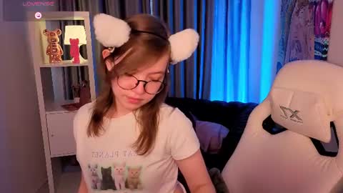 Lia online show from August 11, 5:04 pm