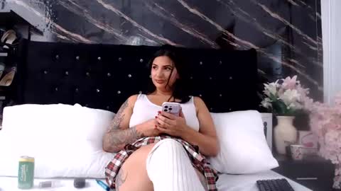 Sara online show from July 25, 6:45 pm