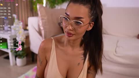 sashafererra online show from July 13, 7:41 pm