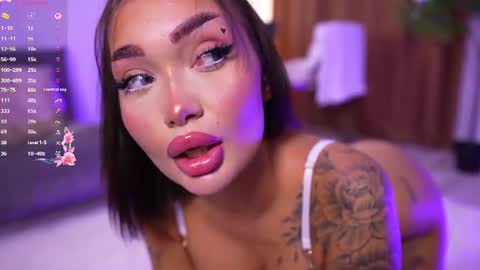 sashafererra online show from August 17, 8:47 pm
