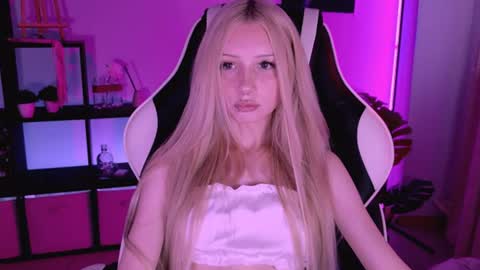 sashaquin online show from August 4, 8:44 am