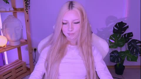 sashaquin online show from August 8, 9:53 am