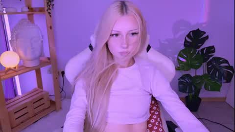 sashaquin online show from August 8, 10:59 am