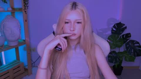 sashaquin online show from August 12, 9:11 am