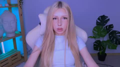 sashaquin online show from August 13, 12:52 pm