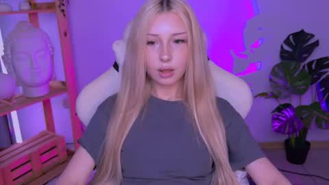 sashaquin online show from August 15, 2:21 pm
