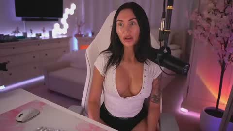 sashawest_official online show from July 22, 12:02 am
