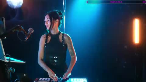 sashawest_official online show from July 24, 11:30 pm