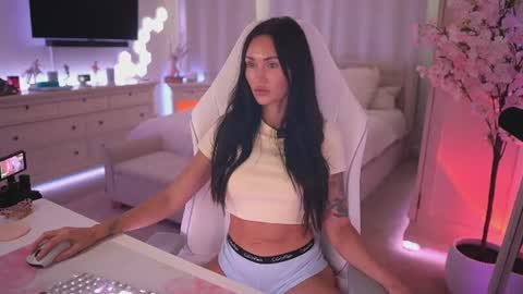 sashawest_official online show from July 28, 10:27 pm