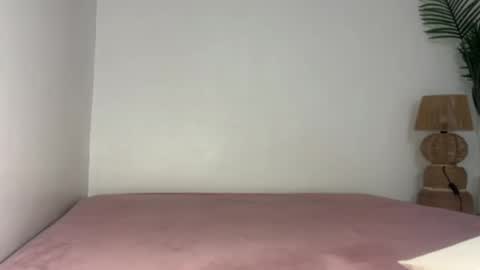 sashi_kaye online show from July 26, 7:02 am