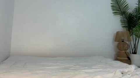 sashi_kaye online show from July 27, 7:03 am