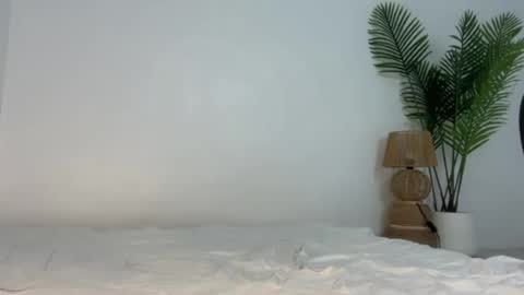 sashi_kaye online show from July 28, 3:23 am