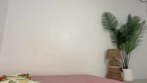sashi_kaye online show from August 2, 5:47 am