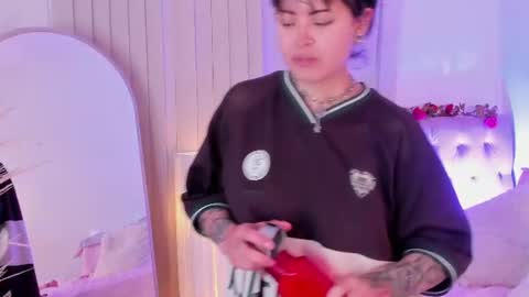 saskia_vellour online show from August 29, 9:36 pm