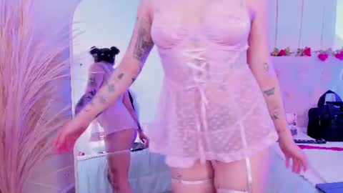 saskia_vellour online show from September 8, 11:56 pm