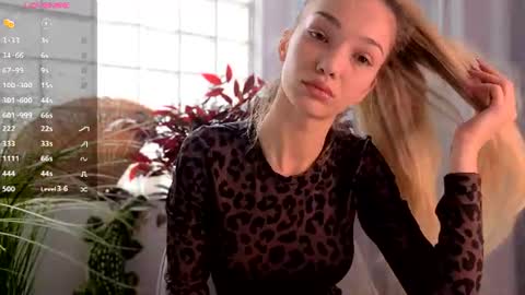 sassyt33n online show from August 13, 6:38 am