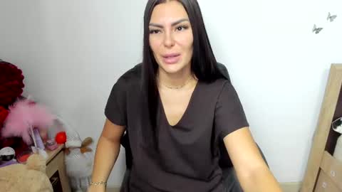 sassytiff online show from August 15, 10:30 am