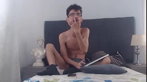 sasuke_bigcock online show from August 4, 5:21 pm